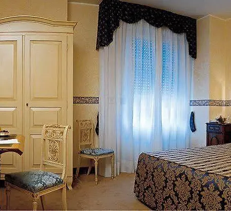 Hotell Duomo Salò